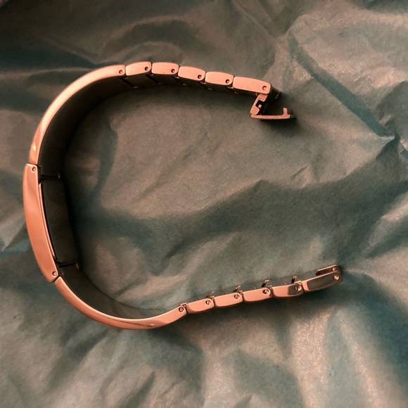 ✨BNIB✨ Vintage 2005 DKNY watch ✨🤍 - Picture 4 of 9